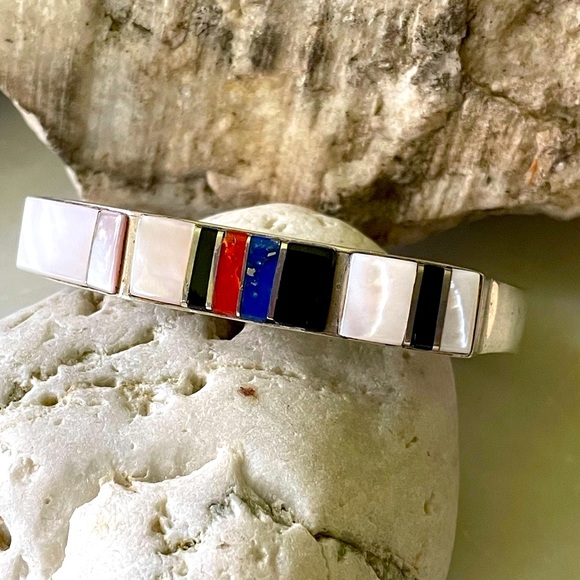 Vintage Navajo Native American Multi-stone MOP, Onyx, Coral, Lapis Cuff Bracelet - Picture 3 of 12